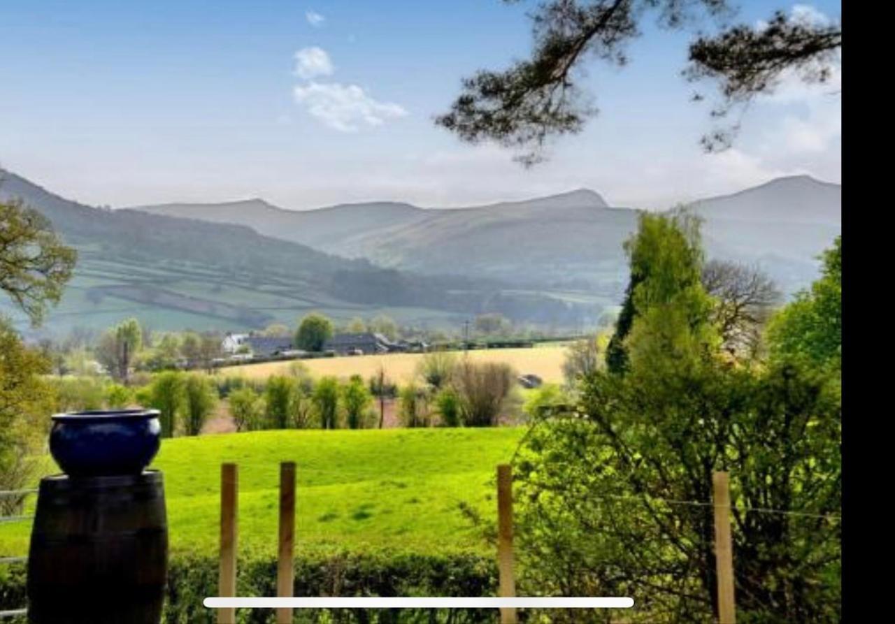 Mountain Suite, Stunning Views, Brecon Beacons Llanhamlach Экстерьер фото